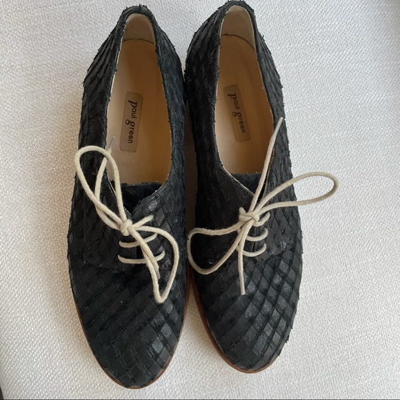 Paul Green Stylish Scalloped Leather Loafers! - Picture 6 of 9